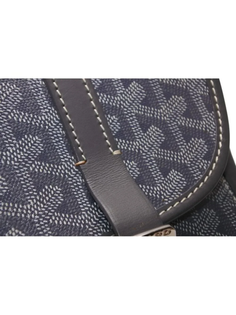Goyard Belvedere MM Shoulder Bag Gray Leather Silver Herringbone Pattern